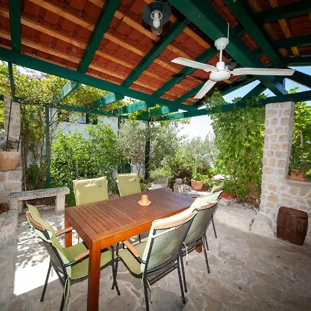 Luxury Getaway Casa de Férias Makarska