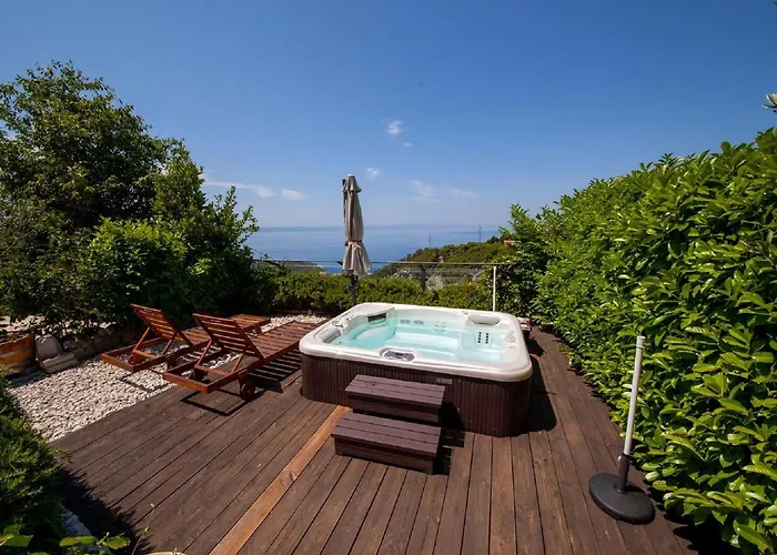 Luxury Getaway *