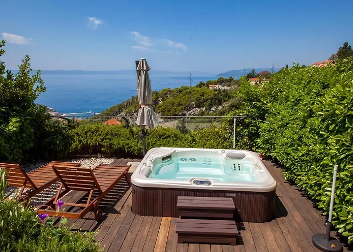 Luxury Getaway *