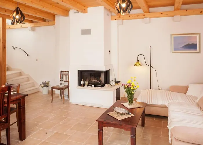 Luxury Getaway 马卡尔斯卡
